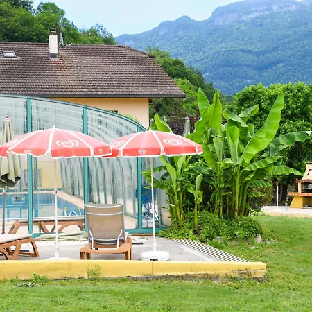 L'oree Du Bois Feriehus Yenne