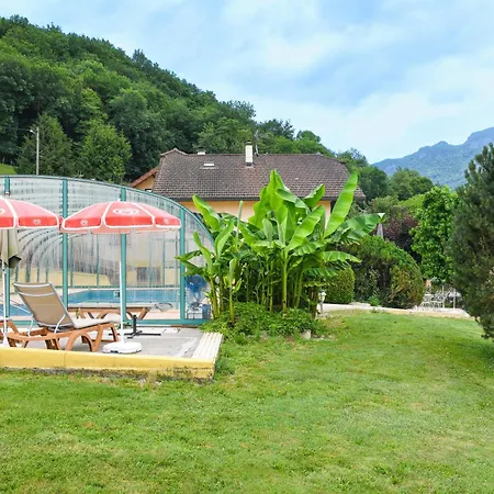 L'oree Du Bois Feriehus Yenne